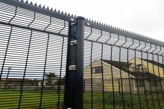358 Anti Climb Fence vs Regular Fences: Which Is Safer?